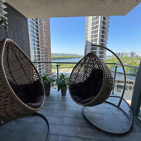 4 Rooms Apartment With A View Of The Dnieper River Kiev Buitenkant foto