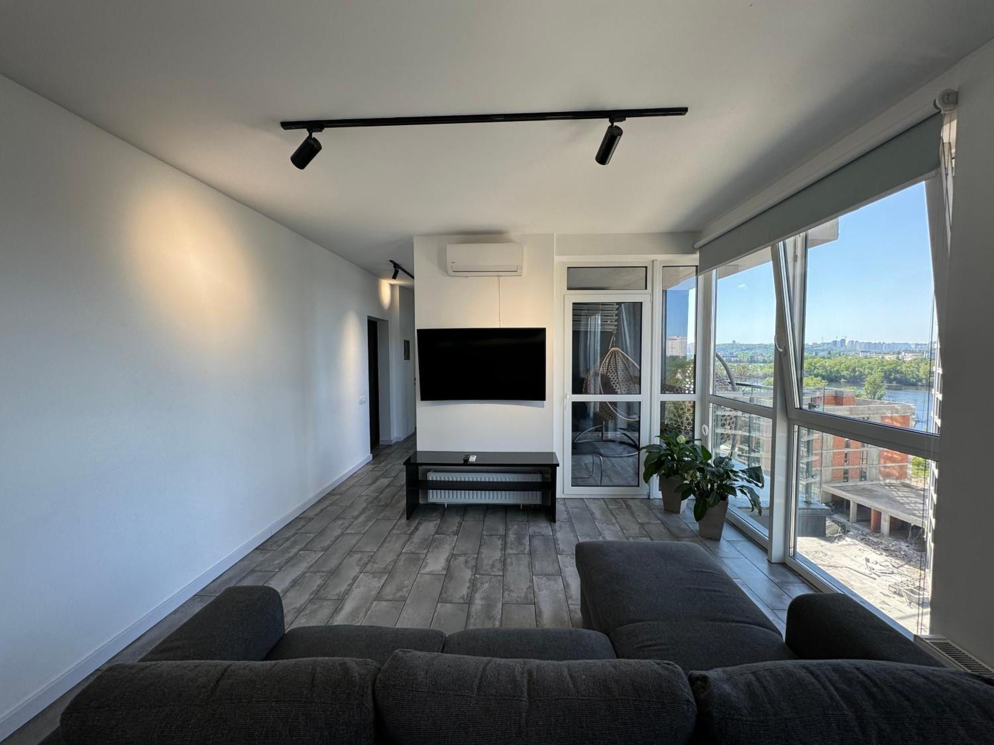 4 Rooms Apartment With A View Of The Dnieper River Kiev Buitenkant foto